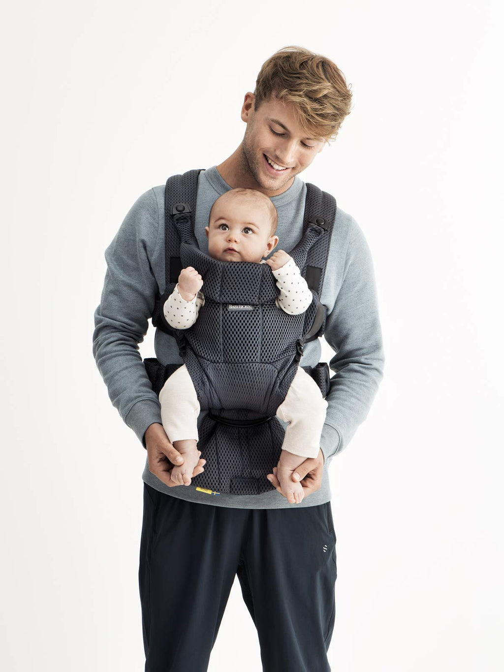 BabyBjörn Baby Carrier Free