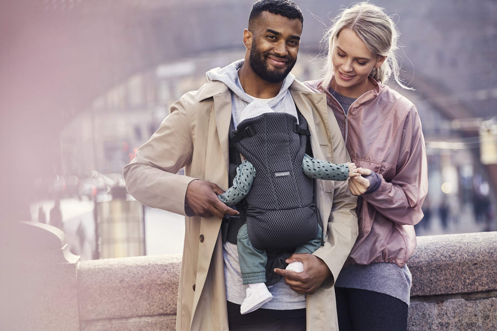 BabyBjörn Baby Carrier Free